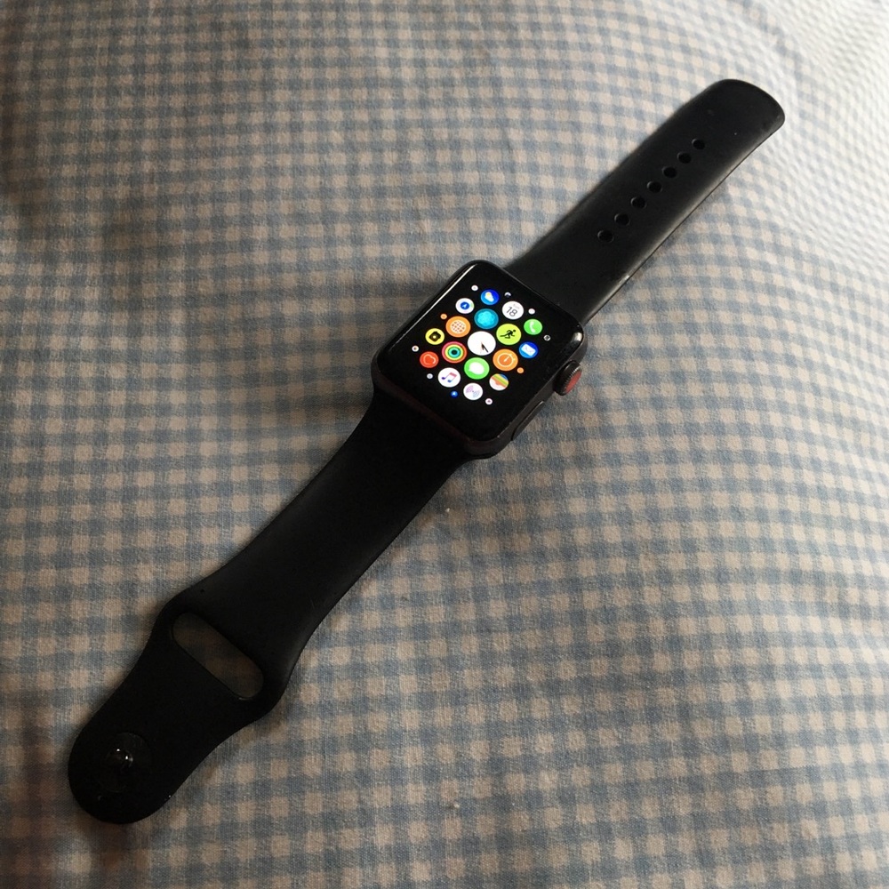 Apple Watch Series : 3